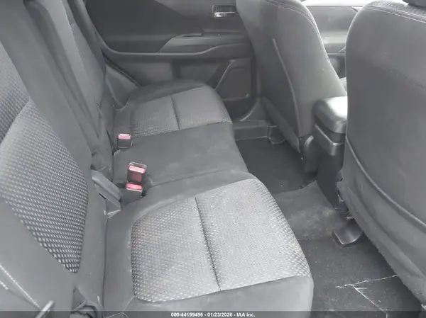 JA4AD3A34JZ014364 2018 MITSUBISHI OUTLANDER - Image 8