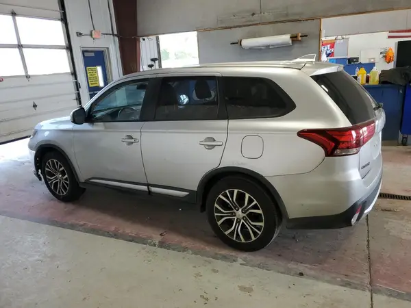 JA4AD3A34JZ016437 2018 MITSUBISHI OUTLANDER - Image 2