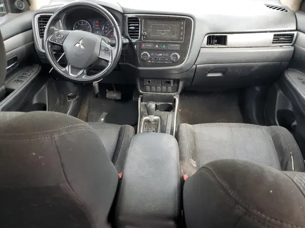 JA4AD3A34JZ021380 2018 MITSUBISHI OUTLANDER - Image 8