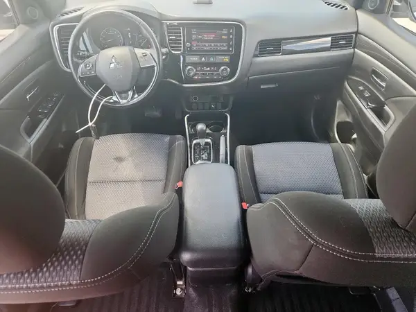 JA4AD3A34JZ022691 2018 MITSUBISHI OUTLANDER - Image 8