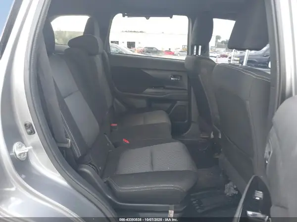 JA4AD3A34JZ026417 2018 MITSUBISHI OUTLANDER - Image 8