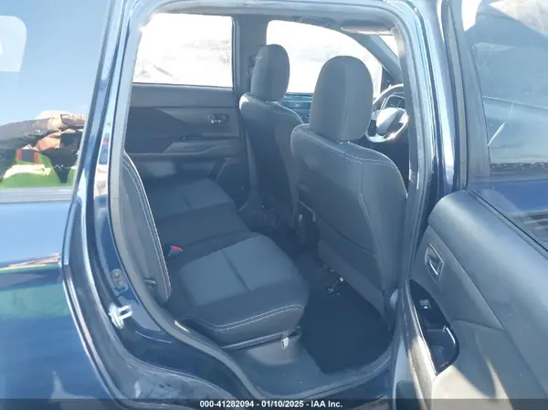 JA4AD3A34JZ028412 2018 MITSUBISHI OUTLANDER - Image 8
