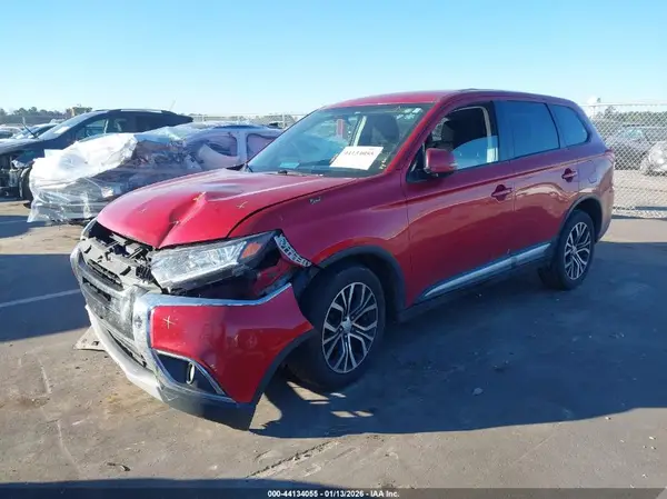 JA4AD3A34JZ032847 2018 MITSUBISHI OUTLANDER - Image 2