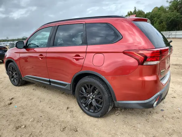 JA4AD3A34JZ035246 2018 MITSUBISHI OUTLANDER - Image 2