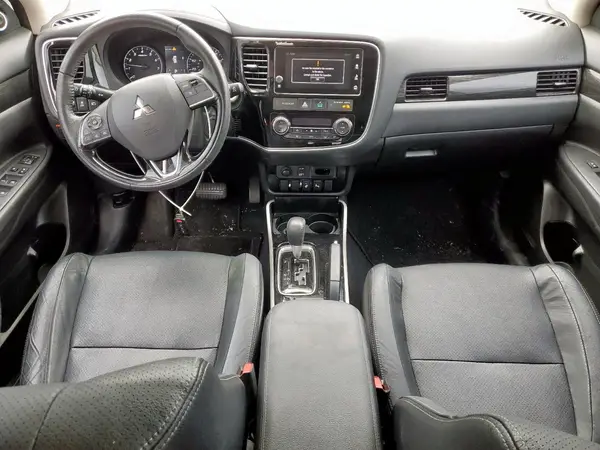 JA4AD3A34JZ045694 2018 MITSUBISHI OUTLANDER - Image 8