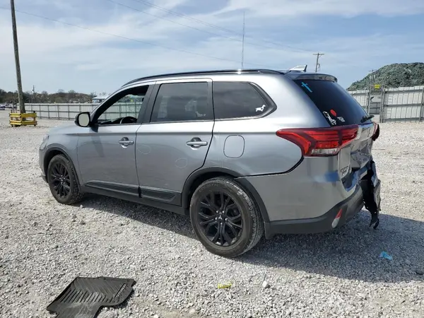 JA4AD3A34JZ048269 2018 MITSUBISHI OUTLANDER - Image 2