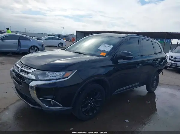 JA4AD3A34JZ050474 2018 MITSUBISHI OUTLANDER - Image 2
