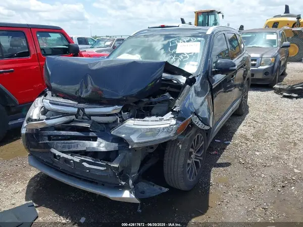 JA4AD3A34JZ060759 2018 MITSUBISHI OUTLANDER - Image 2