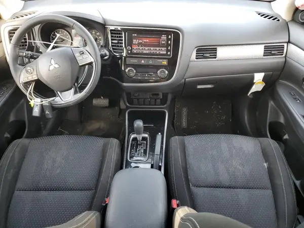 JA4AD3A34JZ063192 2018 MITSUBISHI OUTLANDER - Image 8