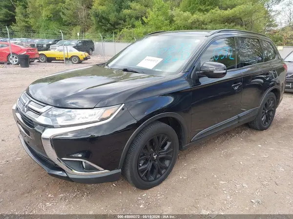 JA4AD3A34JZ063905 2018 MITSUBISHI OUTLANDER - Image 2