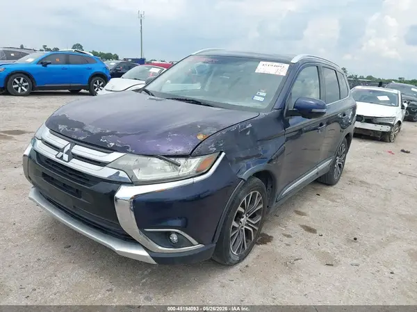 JA4AD3A34JZ065864 2018 MITSUBISHI OUTLANDER - Image 2