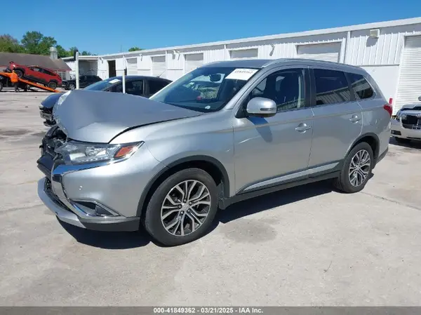JA4AD3A34JZ068134 2018 MITSUBISHI OUTLANDER - Image 2