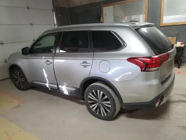 JA4AD3A34KJ000853 2019 MITSUBISHI OUTLANDER - Image 2