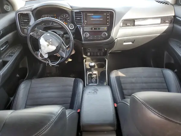 JA4AD3A34KZ004080 2019 MITSUBISHI OUTLANDER - Image 8