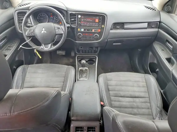 JA4AD3A34KZ004239 2019 MITSUBISHI OUTLANDER - Image 8