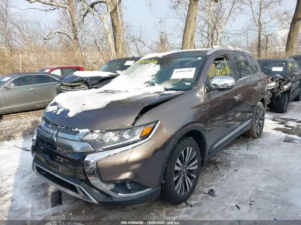 JA4AD3A34KZ012440 2019 MITSUBISHI OUTLANDER - Image 2