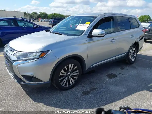 JA4AD3A34KZ014057 2019 MITSUBISHI OUTLANDER - Image 2
