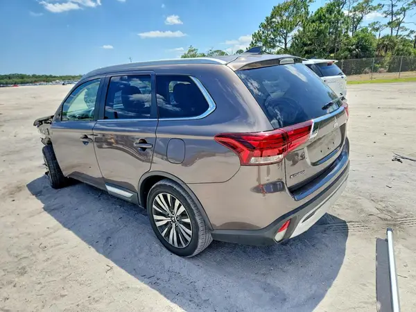 JA4AD3A34KZ015371 2019 MITSUBISHI OUTLANDER - Image 2