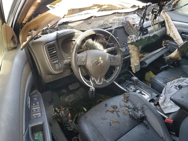JA4AD3A34KZ020358 2019 MITSUBISHI OUTLANDER - Image 8