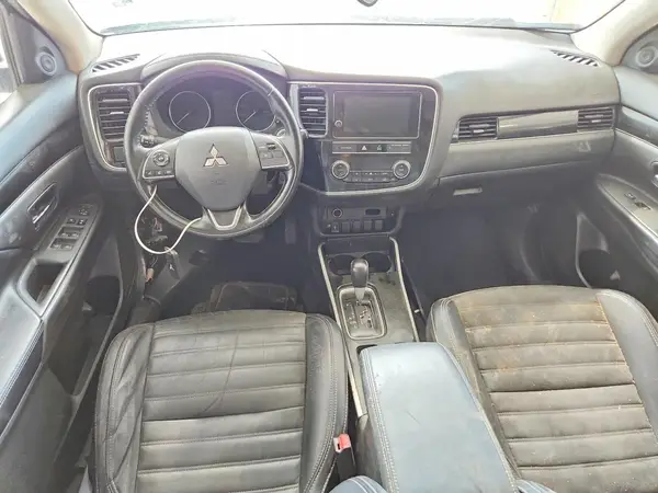 JA4AD3A34KZ024989 2019 MITSUBISHI OUTLANDER - Image 8