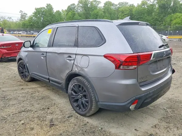 JA4AD3A34KZ025107 2019 MITSUBISHI OUTLANDER - Image 2