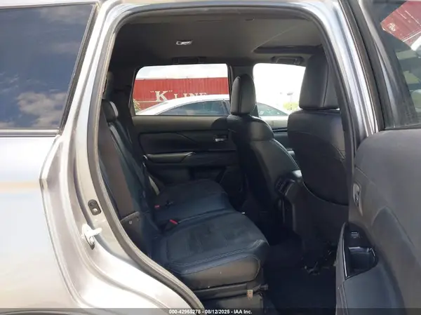 JA4AD3A34KZ030954 2019 MITSUBISHI OUTLANDER - Image 8