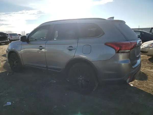 JA4AD3A34KZ031229 2019 MITSUBISHI OUTLANDER - Image 2
