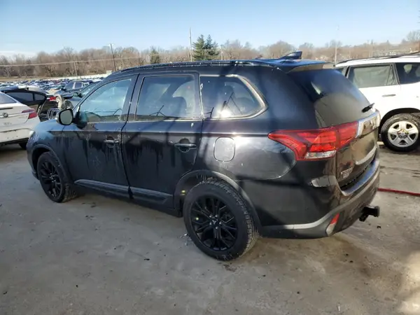JA4AD3A34KZ038777 2019 MITSUBISHI OUTLANDER - Image 2