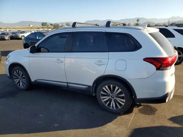 JA4AD3A34KZ039041 2019 MITSUBISHI OUTLANDER - Image 2