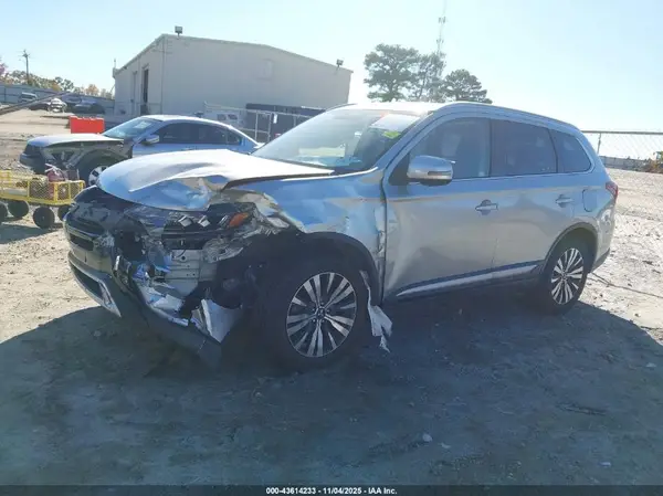 JA4AD3A34KZ039914 2019 MITSUBISHI OUTLANDER - Image 2