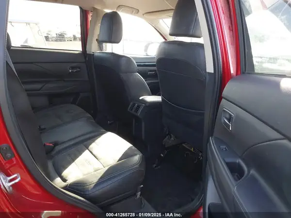 JA4AD3A34KZ042599 2019 MITSUBISHI OUTLANDER - Image 8