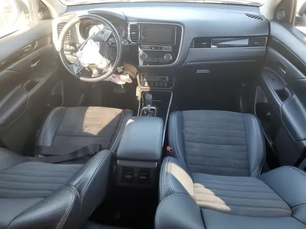 JA4AD3A34KZ045258 2019 MITSUBISHI OUTLANDER - Image 8