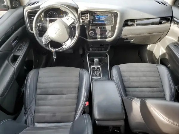 JA4AD3A34KZ045325 2019 MITSUBISHI OUTLANDER - Image 8