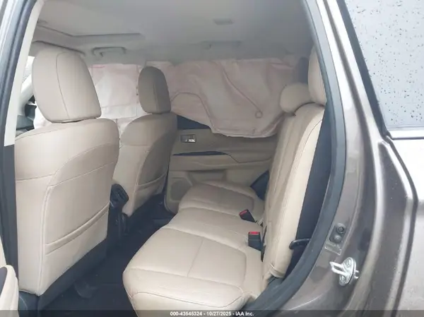 JA4AD3A34KZ047558 2019 MITSUBISHI OUTLANDER - Image 8