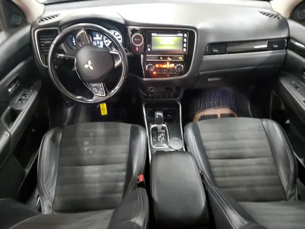 JA4AD3A34KZ049083 2019 MITSUBISHI OUTLANDER - Image 8