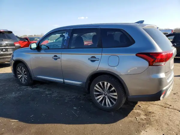 JA4AD3A34KZ052646 2019 MITSUBISHI OUTLANDER - Image 2