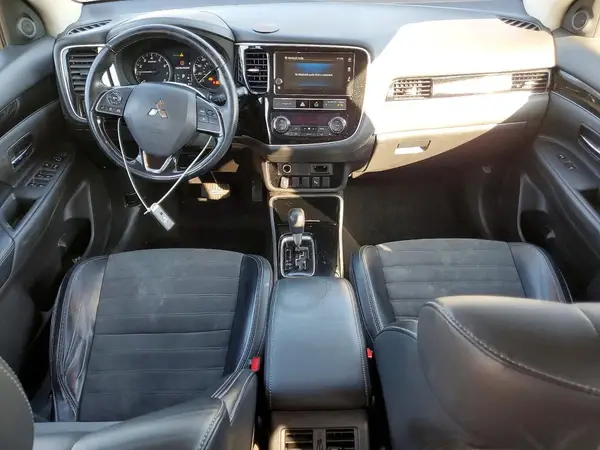 JA4AD3A34KZ052646 2019 MITSUBISHI OUTLANDER - Image 8
