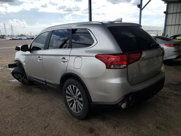JA4AD3A34LJ000854 2020 MITSUBISHI OUTLANDER - Image 2