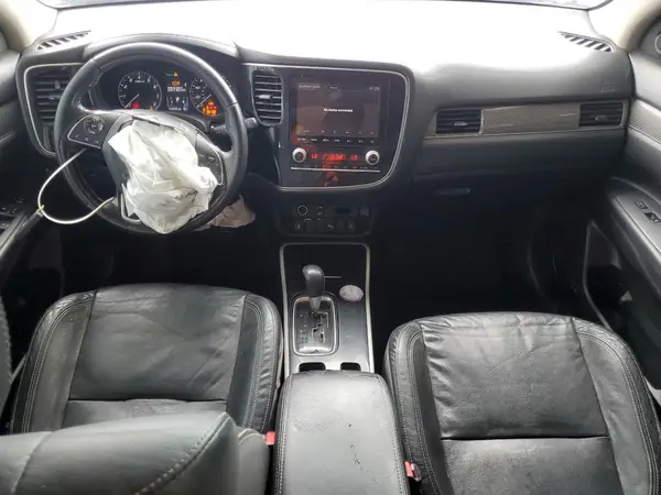 JA4AD3A34LJ000854 2020 MITSUBISHI OUTLANDER - Image 8