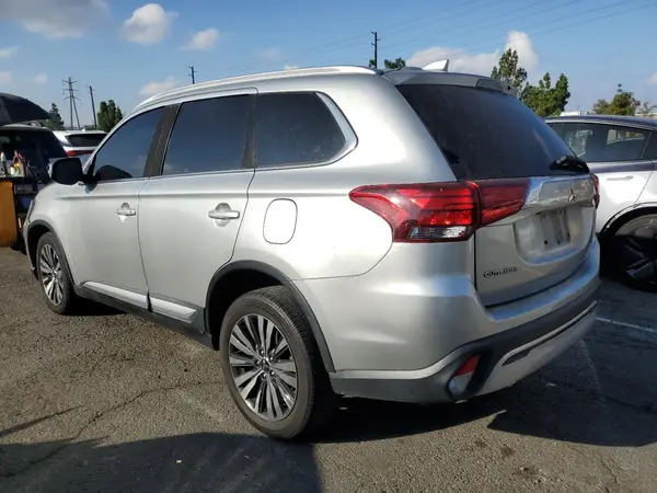 JA4AD3A34LZ005196 2020 MITSUBISHI OUTLANDER - Image 2