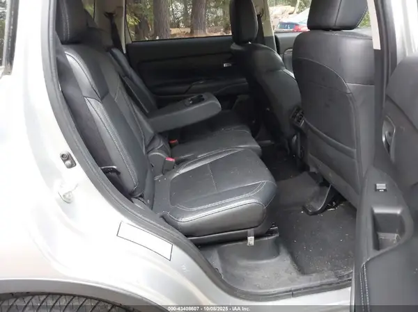JA4AD3A34LZ018689 2020 MITSUBISHI OUTLANDER - Image 8