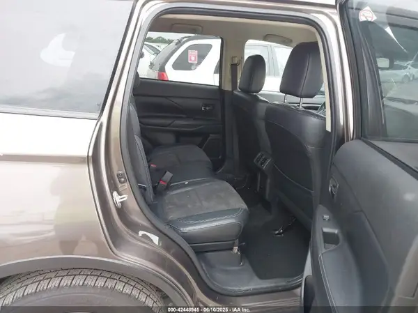 JA4AD3A34LZ023679 2020 MITSUBISHI OUTLANDER - Image 8