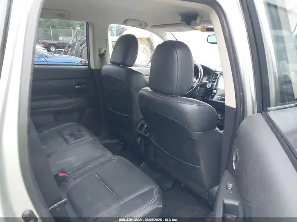 JA4AD3A34LZ028266 2020 MITSUBISHI OUTLANDER - Image 8