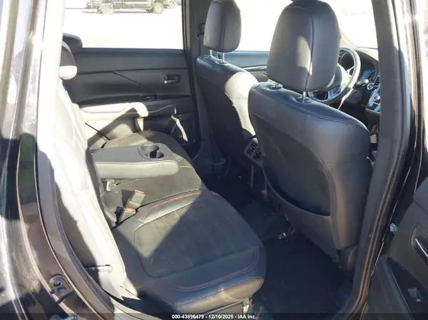 JA4AD3A34LZ042524 2020 MITSUBISHI OUTLANDER - Image 8