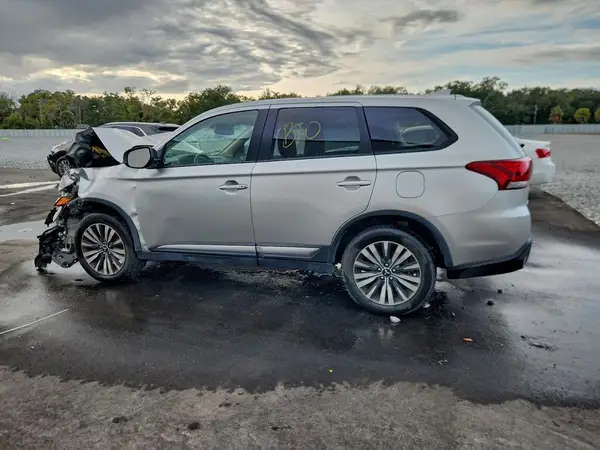 JA4AD3A34LZ046217 2020 MITSUBISHI OUTLANDER - Image 2