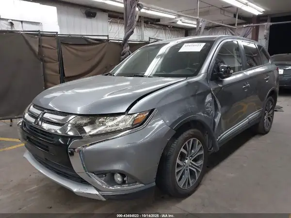 JA4AD3A35GZ000501 2016 MITSUBISHI OUTLANDER - Image 2