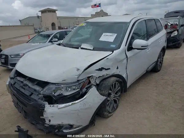 JA4AD3A35GZ003639 2016 MITSUBISHI OUTLANDER - Image 2