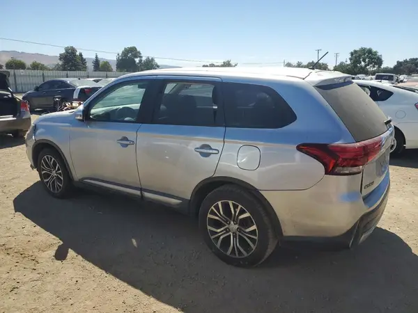 JA4AD3A35GZ003981 2016 MITSUBISHI OUTLANDER - Image 2