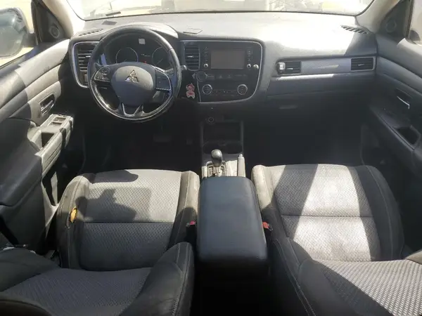 JA4AD3A35GZ003981 2016 MITSUBISHI OUTLANDER - Image 8