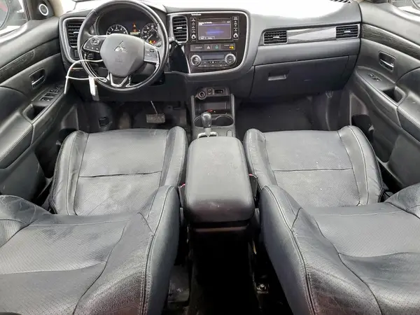 JA4AD3A35GZ006122 2016 MITSUBISHI OUTLANDER - Image 8